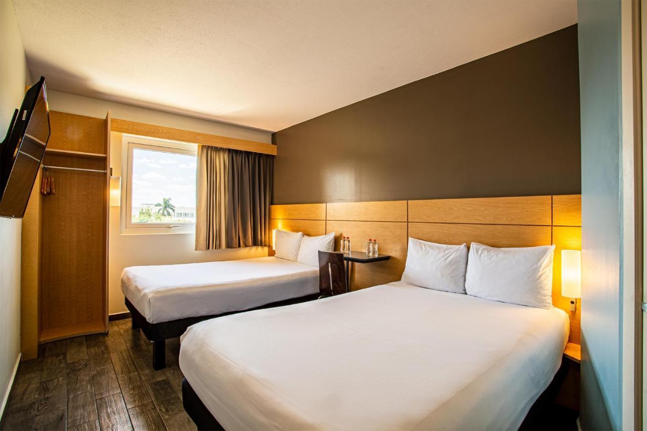 Double Room with Two Double Beds,1272849622:JPEG