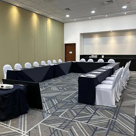Holiday Inn Express Mérida, an IHG Hotel-3